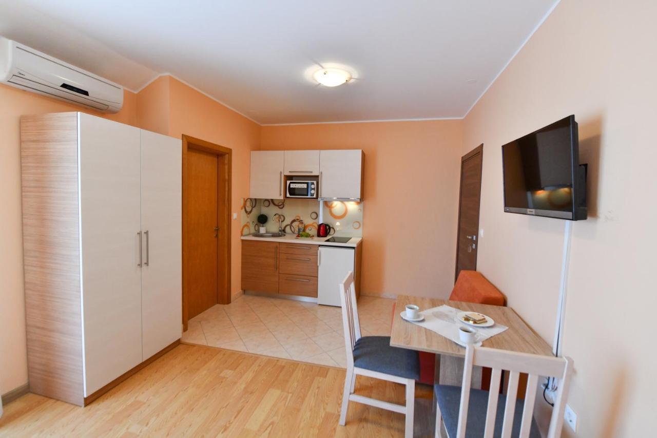Apartments Villa Miranda Водице Екстериор снимка