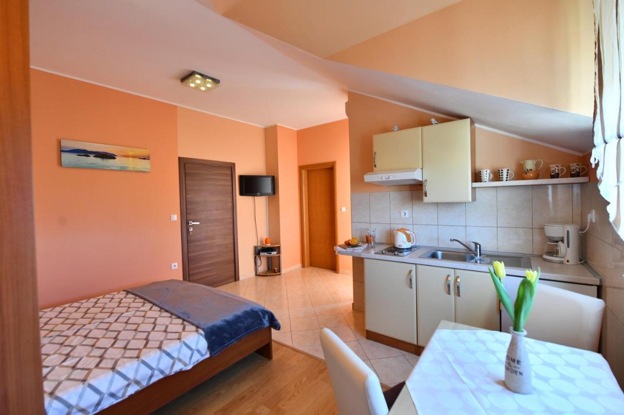 Apartments Villa Miranda Водице Екстериор снимка